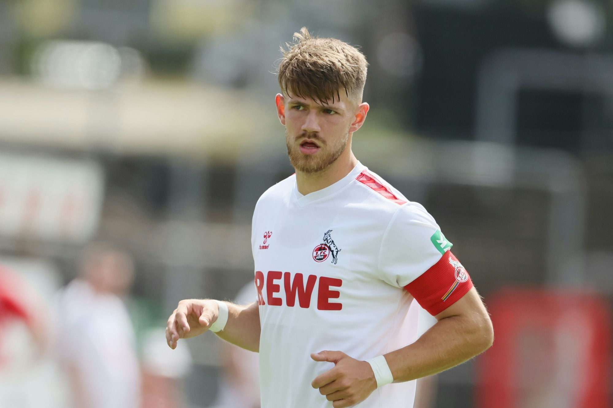 Präsentiert sich während der FC-Vorbereitung fit und voller Tatendrang. Zunächst  in Kölns Defensive gesetzt: Jan Thielmann