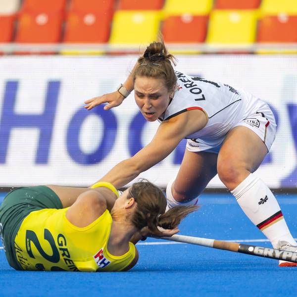 TERRASSA - Nike Lorenz C GER and Rebecca Greiner AUS during the consolation final between Australia and Germany at the Hockey World Cup. ANP / Dutch Height / Willem Vernes FIH Hockey Women s World Cup 2022 2022 xVIxANPxSportx/xxANPxIVx *** TERRASSA Nike Lorenz C GER and Rebecca Greiner AUS during the consolation final between Australia and Germany at the Hockey World Cup ANP Dutch Height Willem Vernes FIH Hockey Women s World Cup 2022 2022 xVIxANPxSportx xxANPxIVx 451910041 originalFilename: 451910041.jpg