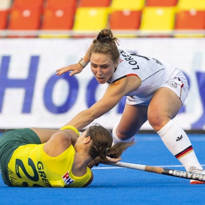 TERRASSA - Nike Lorenz C GER and Rebecca Greiner AUS during the consolation final between Australia and Germany at the Hockey World Cup. ANP / Dutch Height / Willem Vernes FIH Hockey Women s World Cup 2022 2022 xVIxANPxSportx/xxANPxIVx *** TERRASSA Nike Lorenz C GER and Rebecca Greiner AUS during the consolation final between Australia and Germany at the Hockey World Cup ANP Dutch Height Willem Vernes FIH Hockey Women s World Cup 2022 2022 xVIxANPxSportx xxANPxIVx 451910041 originalFilename: 451910041.jpg