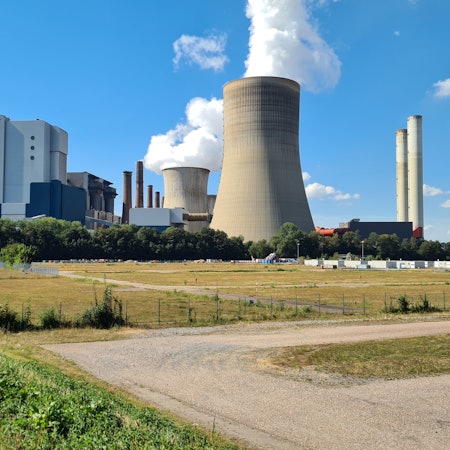 Zu sehen ist das Kraftwerk in Niederaußem.