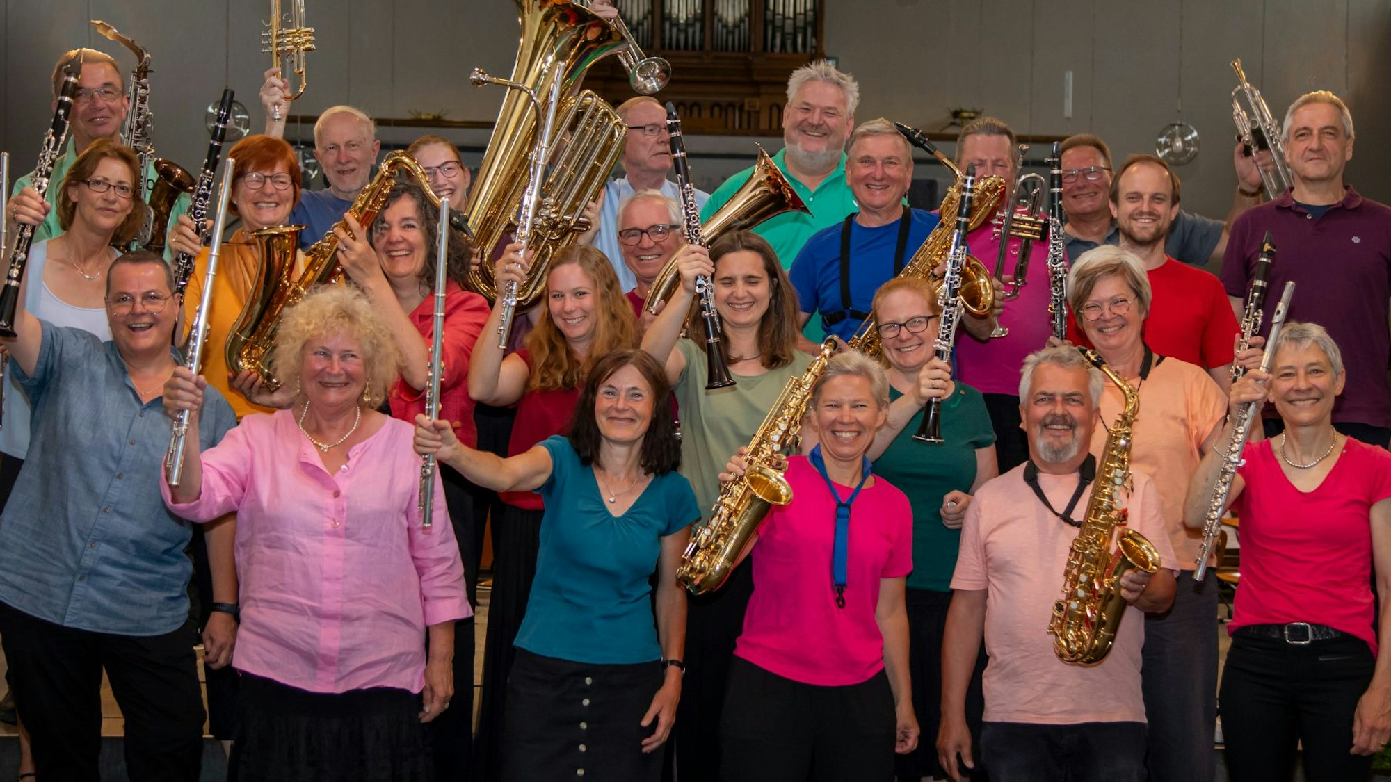 Auf dem Bild ist die Bläsergruppe "Sinnersblow" zu sehen.