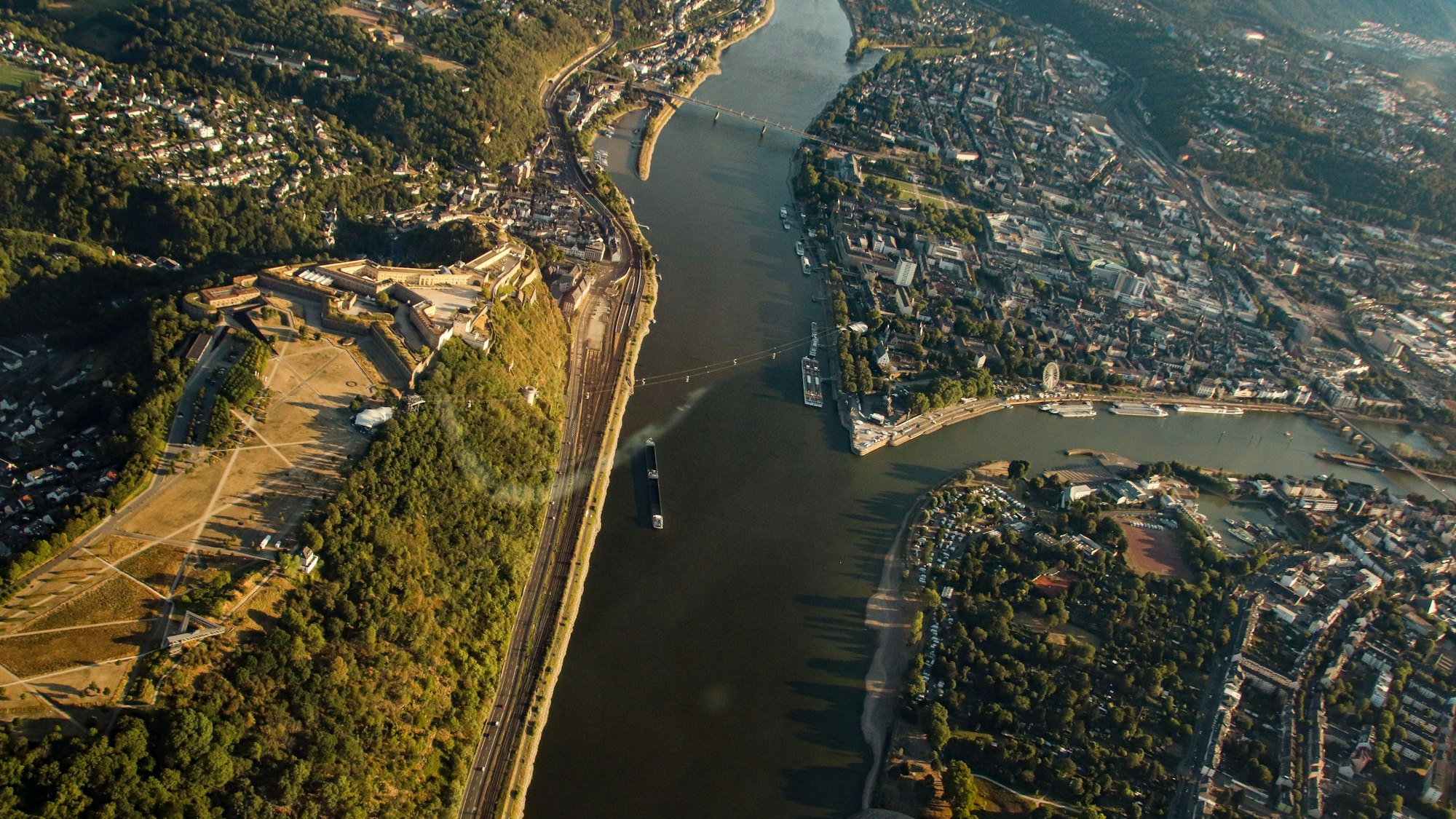 Luftbild Koblenz mit dem „Deutschen Eck“