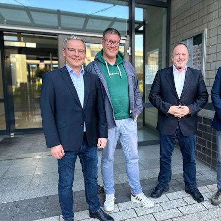 Von links: Die Schulleiter Markus Hicking und Peter Jürgensen, hoffen auf Unterstützung der Fachverwaltung, Ralf Risse und Sascha Rüttgers.