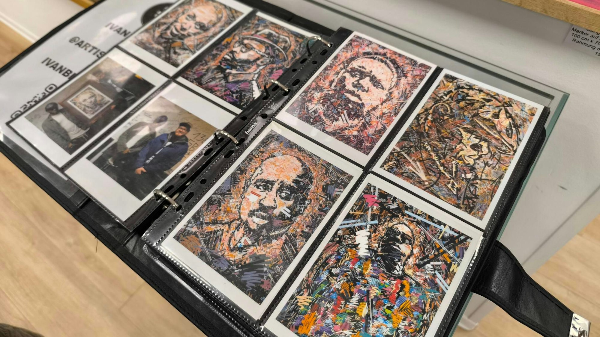 Ein Fotoalbum zeigt die Gemälde von Ivan Beslic, eine große Anzahl an Prominenten aus der Hip-Hop-Szene und oftmals auch ihn selbst.