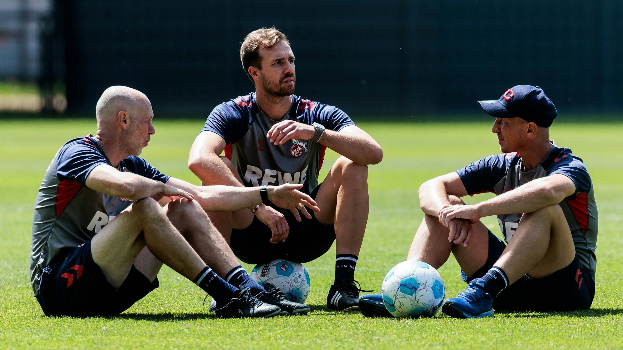 Thomas Hickersberger, Bernd Eibler und Gerhard Struber (v.l.) haben vor der Abreise ins Trainingslager noch einige Personalentscheidungen zu treffen.