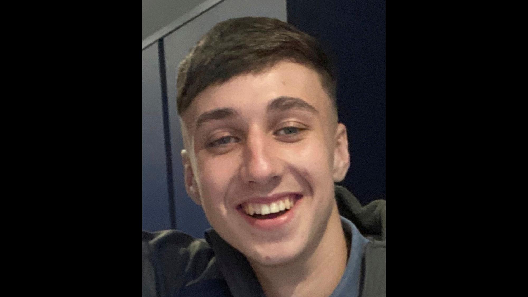 Ein undatiertes Foto von Jay Slater, das seine Familie der Polizei zur Verfügung gestellt hat.