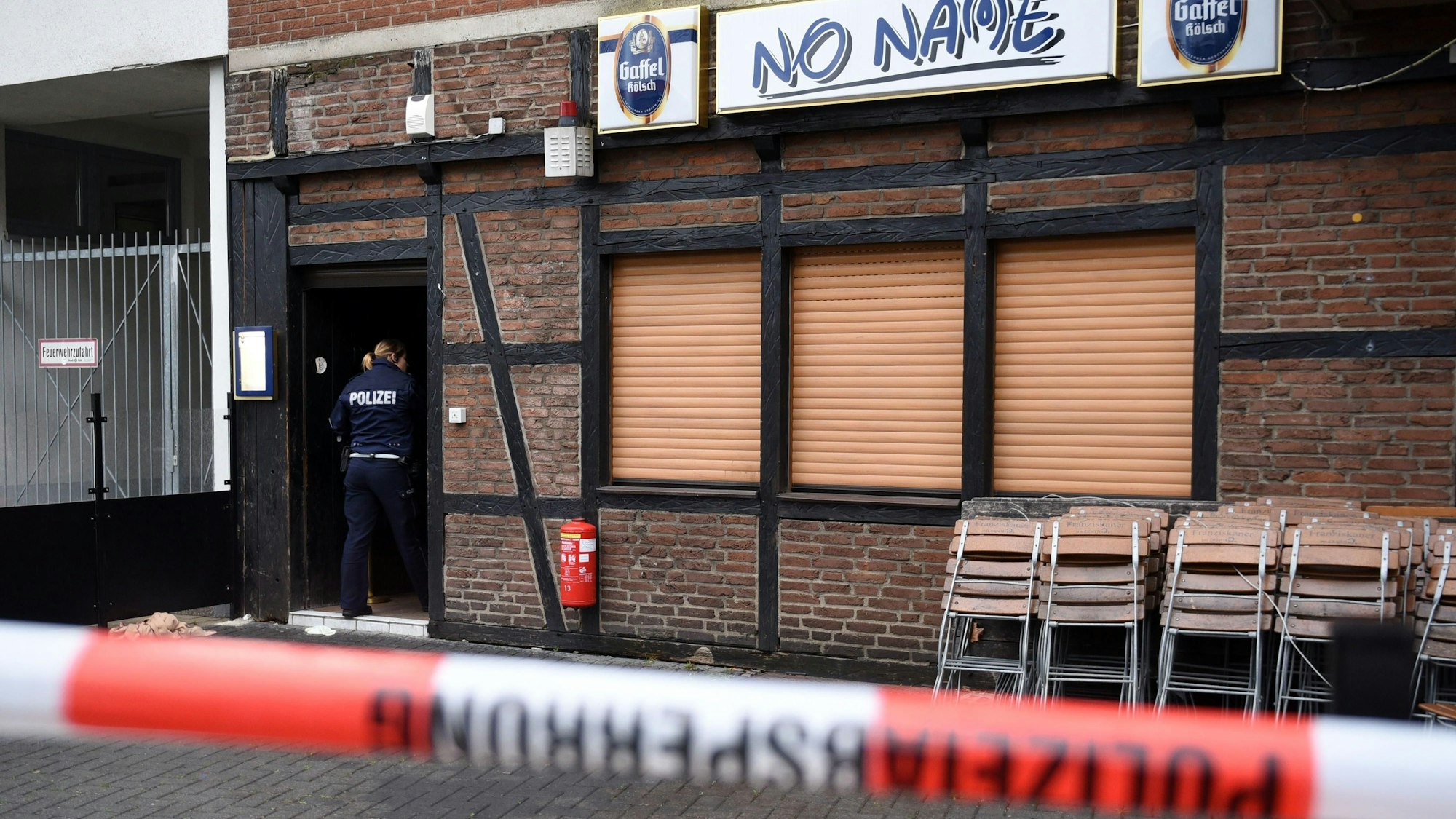 Die Kneipe „No Name“ in Nippes kurz nach der Schießerei im Jahr 2015