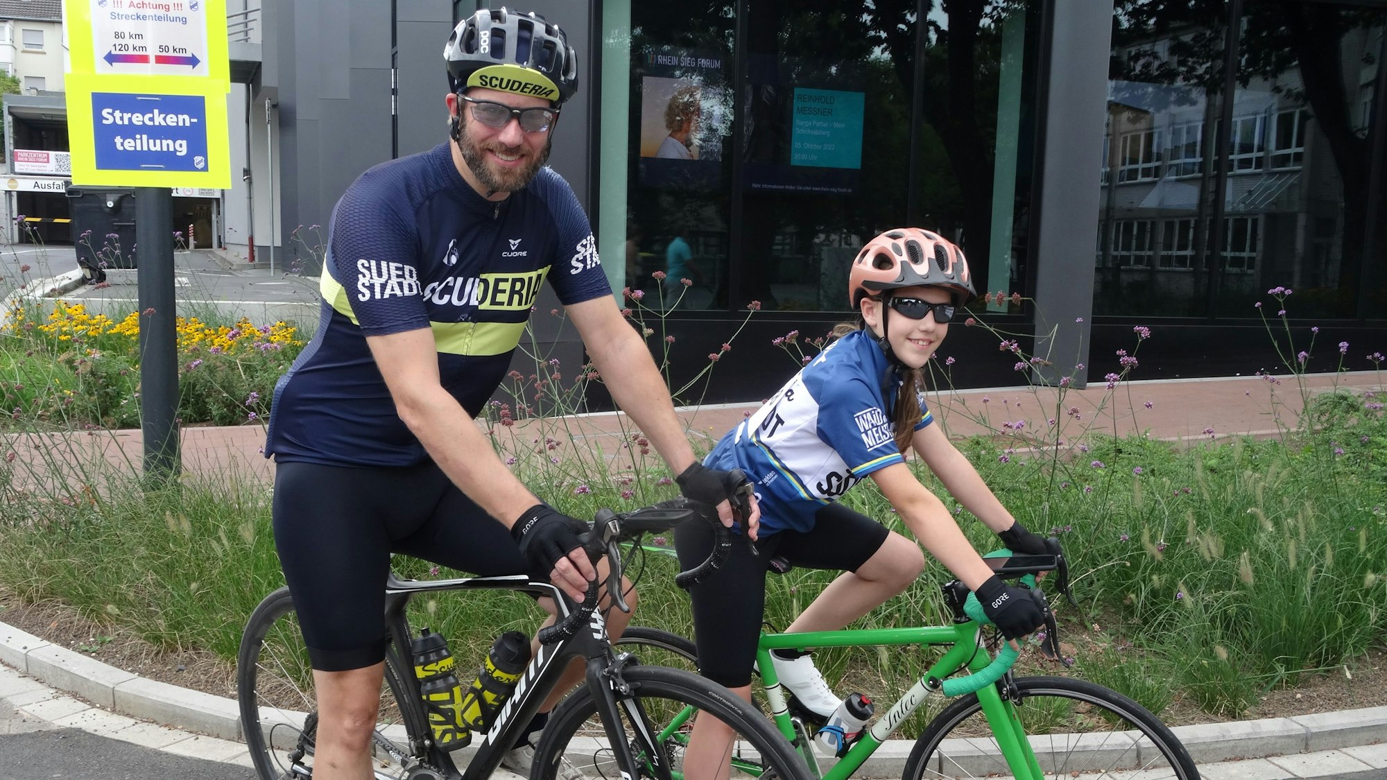 Radtour - Der Radfahrer-Verein 1894 Siegburg lud zum Breitensport-Event "Rund um die Siegburger Abtei". Der inidviduelle Start war am Gymnasium Alleestraße.