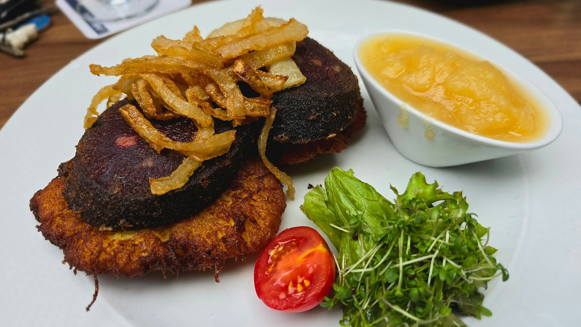 Carsten Henn, Gastro-Kritiker, hat das Haus Scholzen auf der Venloer Straße in Ehrenfeld getestet