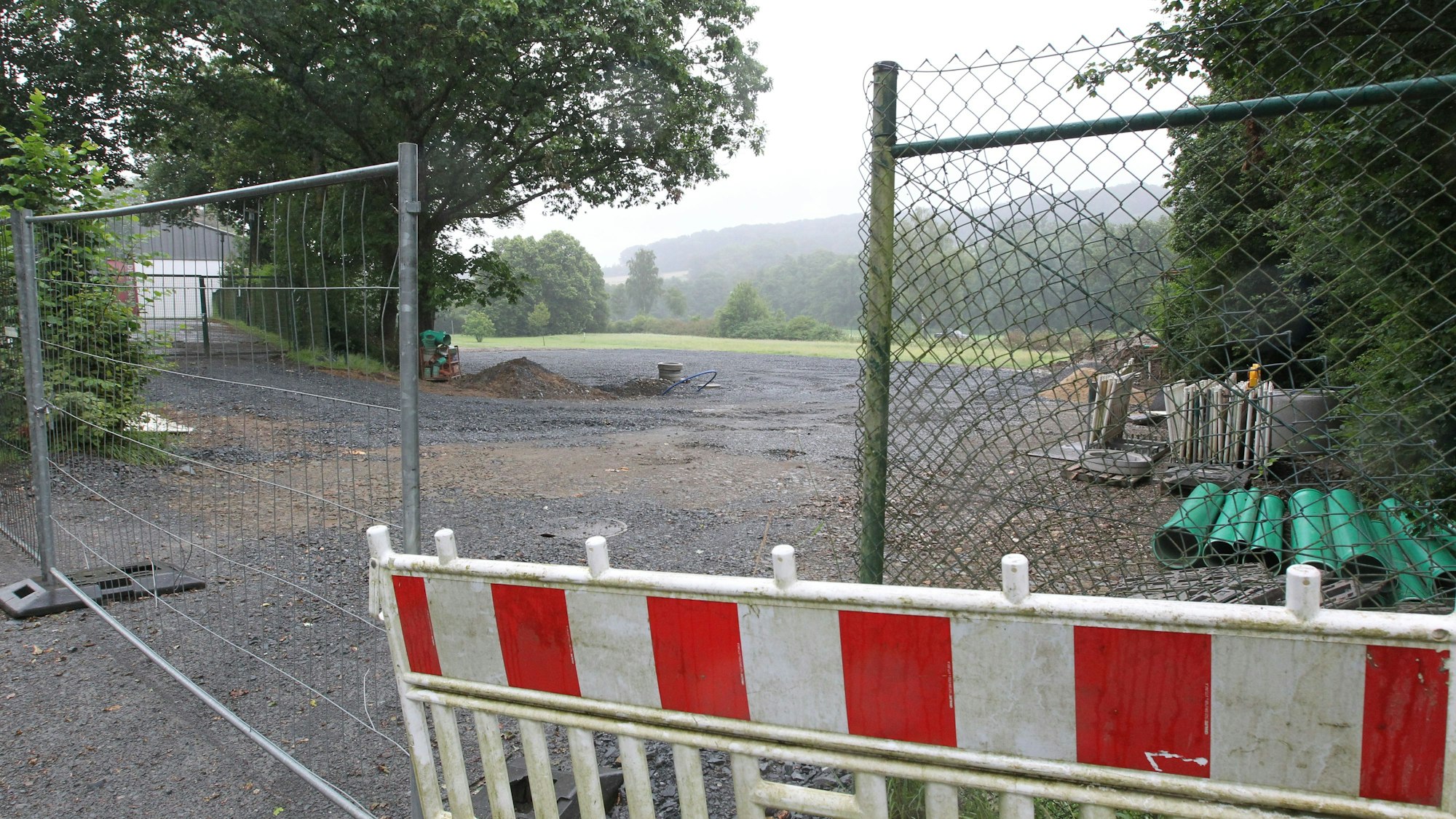 Ein umzäunter Bauplatz