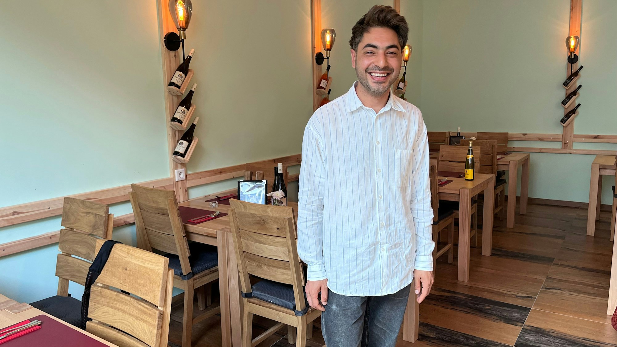 Tural Hasanov leitet das neue Restaurant „brot, wein, fisch und...“ an der Venloer Straße.