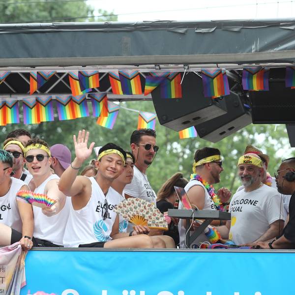 Das Kölner CSD-Motto lautet erneut „Für Menschenrechte – Viele. Gemeinsam. Stark!“ (Archivbild)