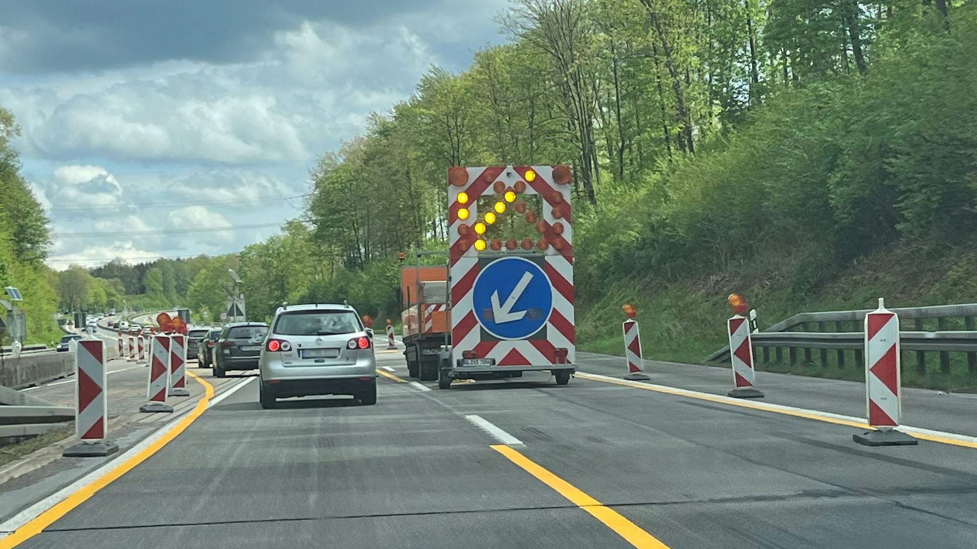 Blick auf eine der Autobahn-Baustellen auf der Autobahn A4 im Oberbergischen.