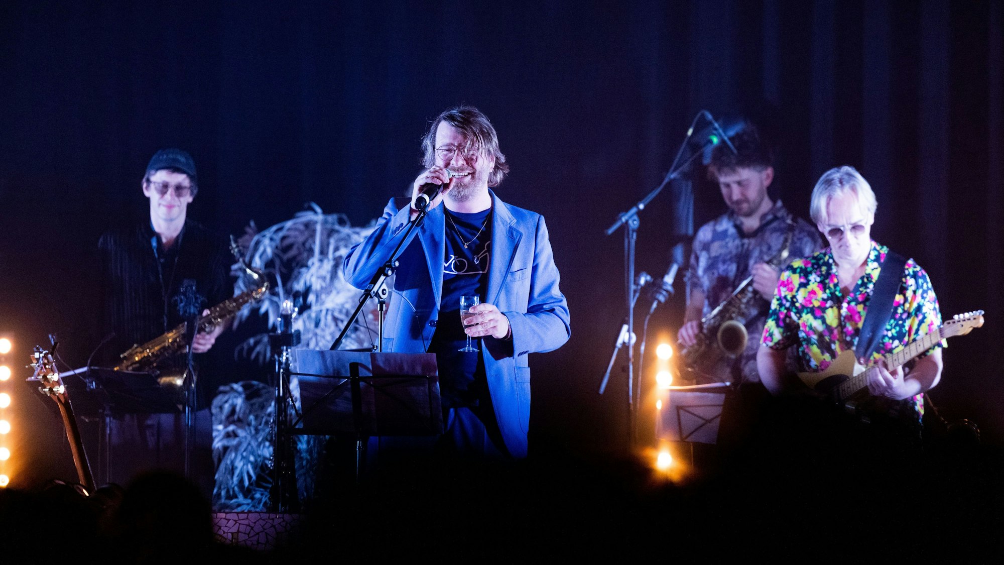 Die Crucchi Gang um Sänger Francesco Wilking tritt beim Auftakt des Musikfestivals c/o pop in den Sartory Sälen auf.