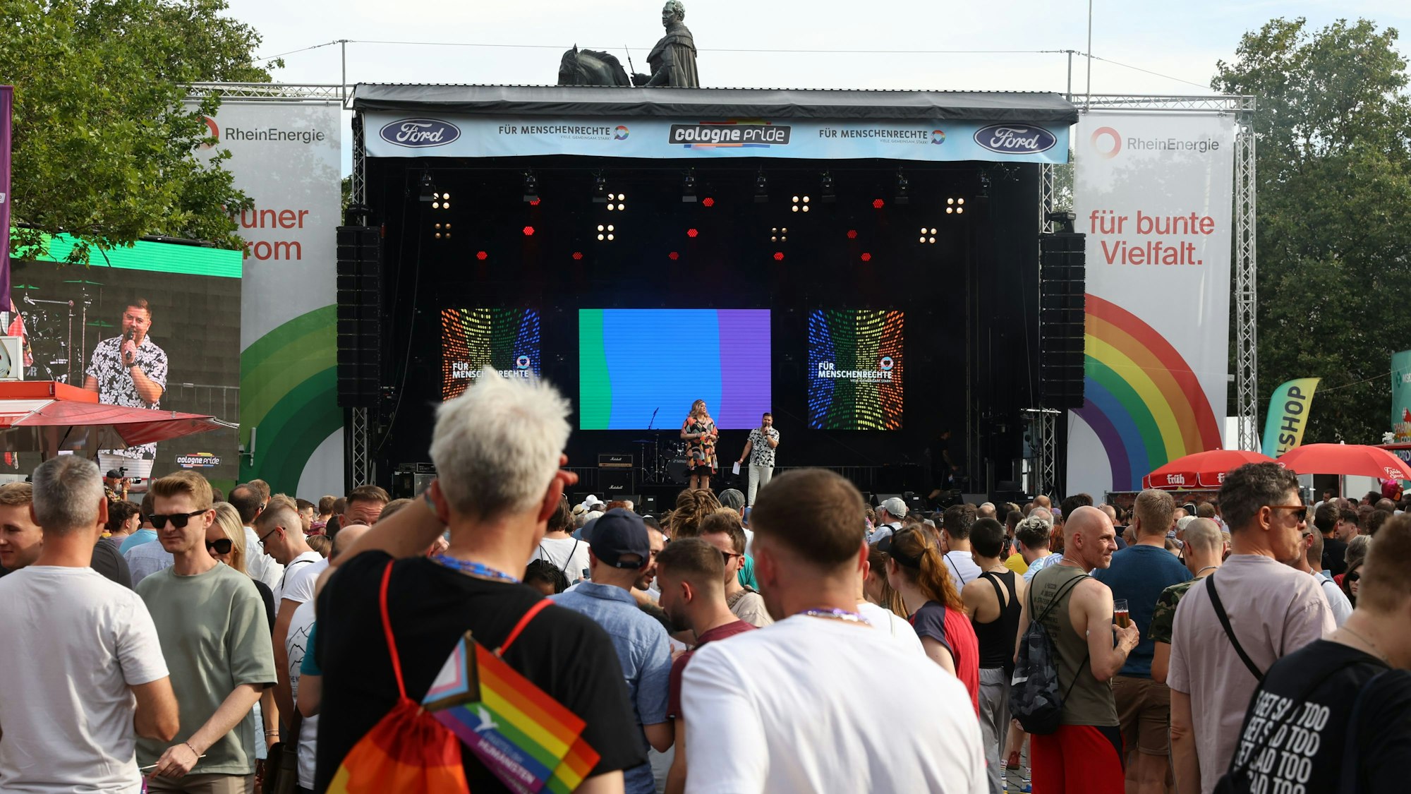 19.07.2024
Köln:
Eröffnung der Cologne Pride (CSD) in der Kölner Altstadt.
Foto: Martina Goyert