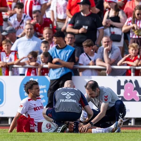 Testspiel: 1. FC Köln - VV St. Truiden, 19.07.2024 Max Finkgräfe 1. FC Köln, 35 muss behandelt werden. Testspiel, 1. FC Köln - VV St. Truiden, am 19.07.2024, Heinz-Flohe-Stadion, Euskirchen *** Test match 1 FC Köln VV St Truiden, 19 07 2024 Max Finkgräfe 1 FC Köln, 35 must be treated Test match, 1 FC Köln VV St Truiden, on 19 07 2024, Heinz Flohe Stadion, Euskirchen Copyright: xBEAUTIFULxSPORTS/Meuselx