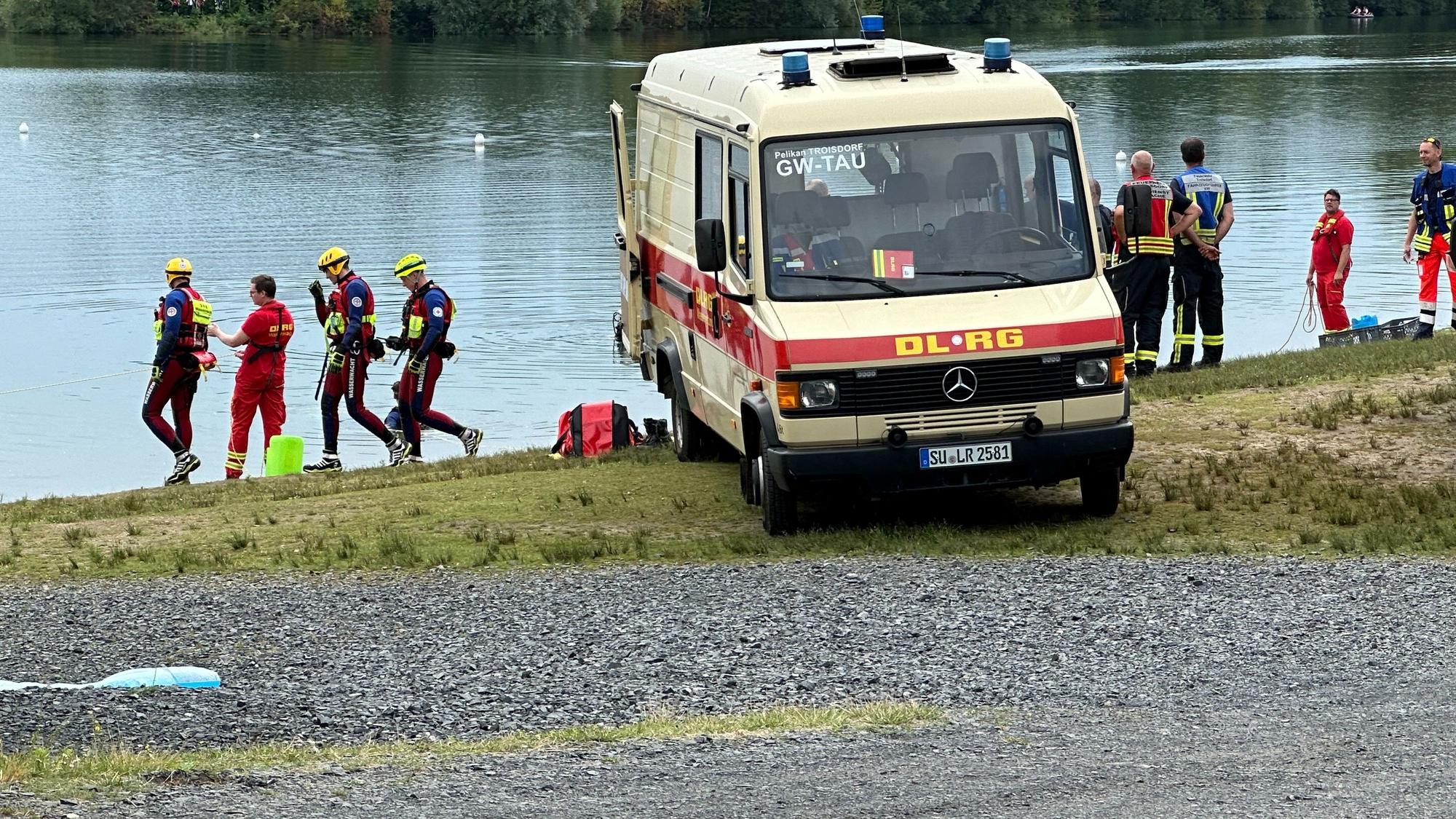 150 Einsatzkräfte waren am Rotter See im Einsatz.