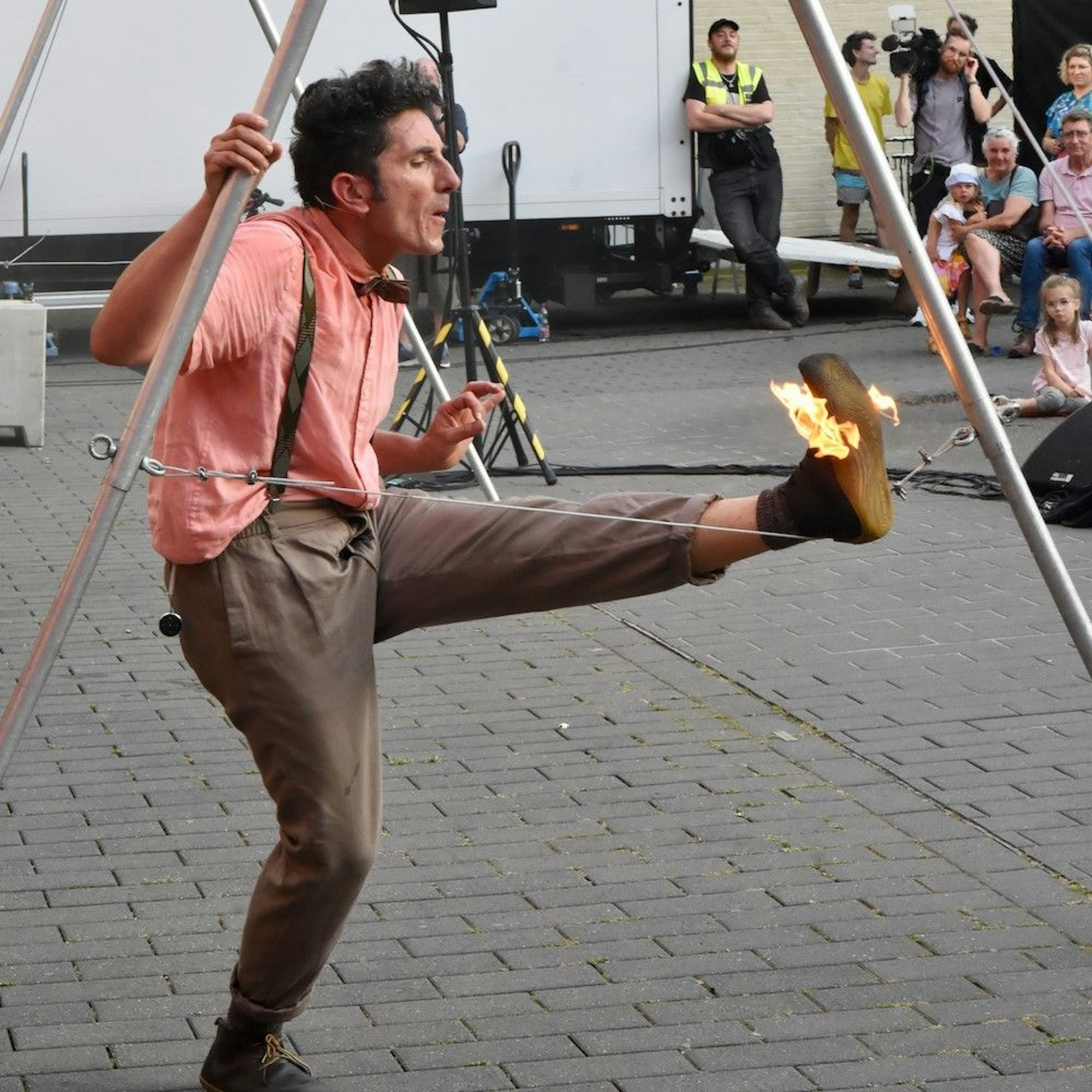 Juan Solis Mellado beim Straßentheater in Troisdorf.