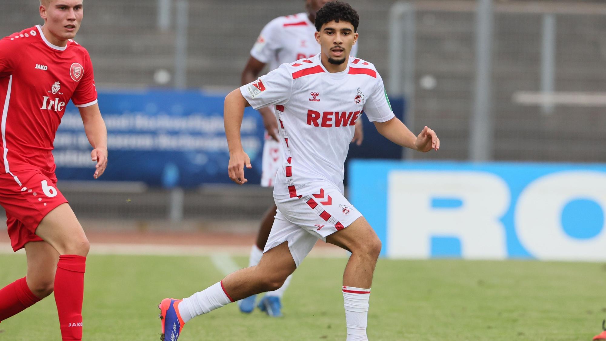 Testspiel im Leimbachstadion in Siegen, Sportfreunde Siegen (Oberliga Wetsfalen) vs. 1. FC Köln, Mitte: Fayssal Harchaoui (1. FC Köln), 05.07.2024, Bild: Herbert Bucco