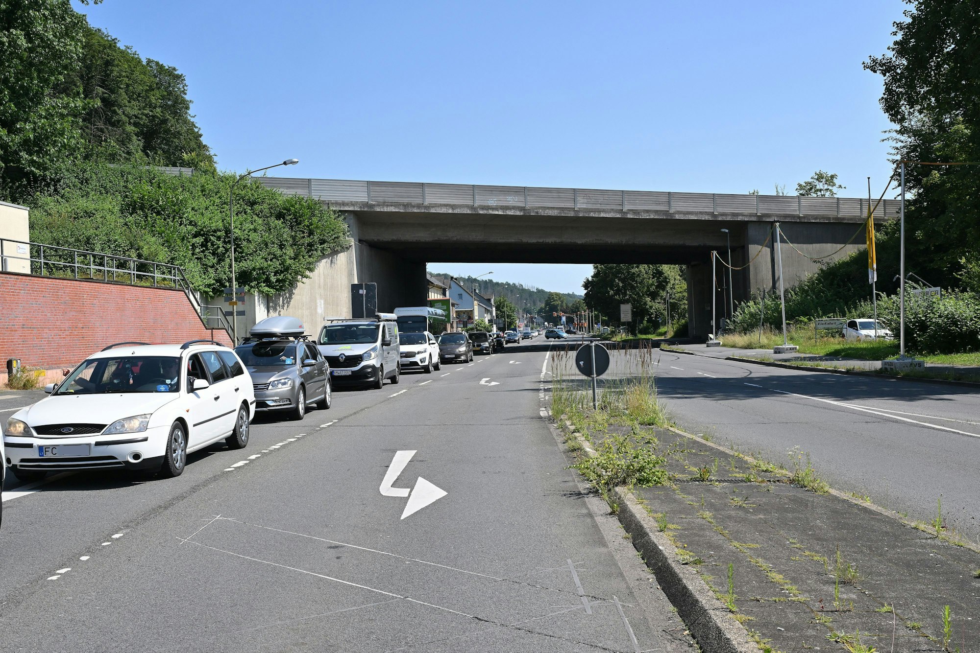 Das Foto zeigt einen kleinen Stau in Untereschbach