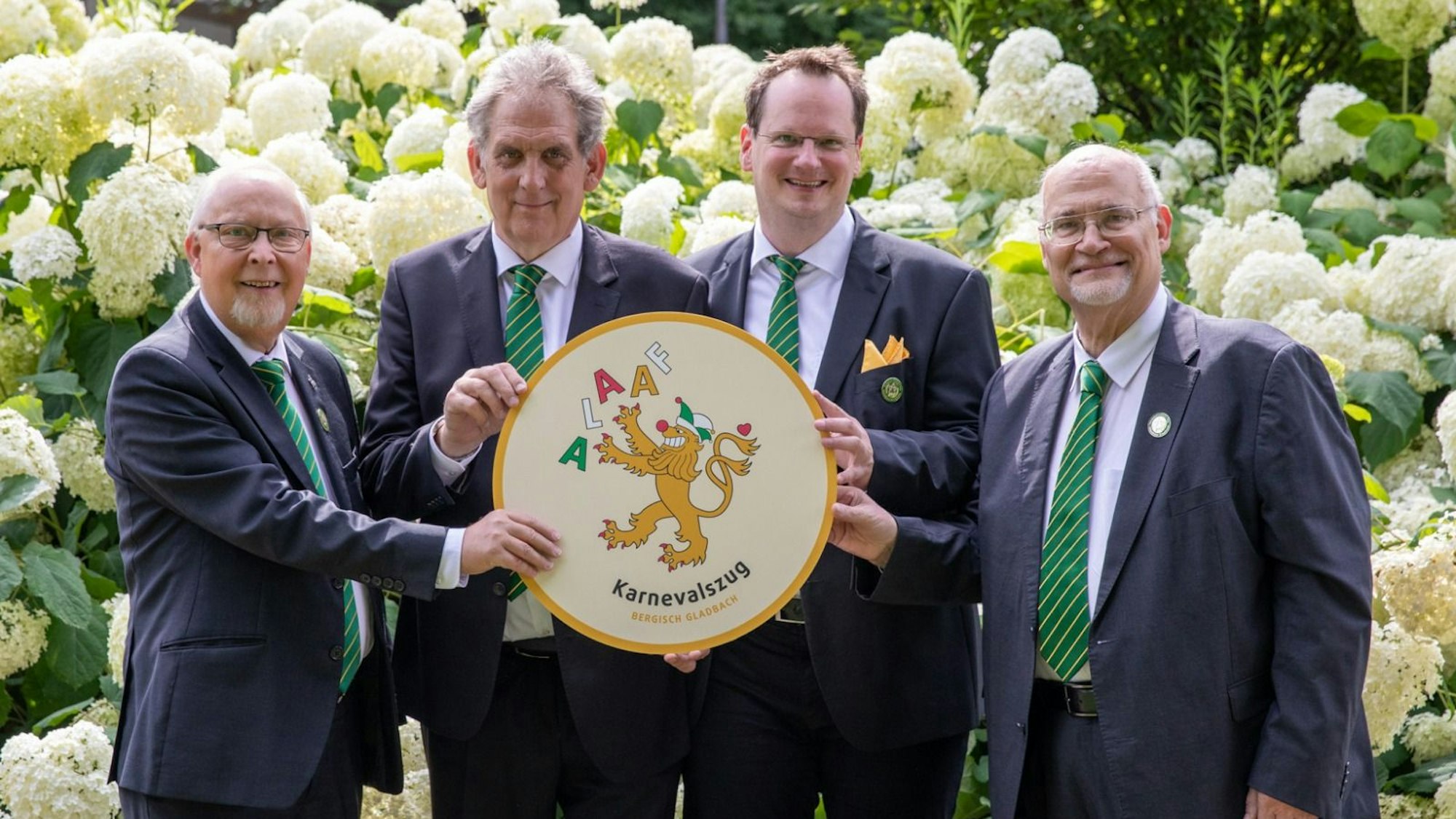 Vereinigungsgeschäftsführer Gisbert Schweizer, den stellvertretenden Zugleiter Heribert Häuser, den neuen Zugleiter René Karla sowie den Vereinigungsvorsitzenden Martin Gerstlauer