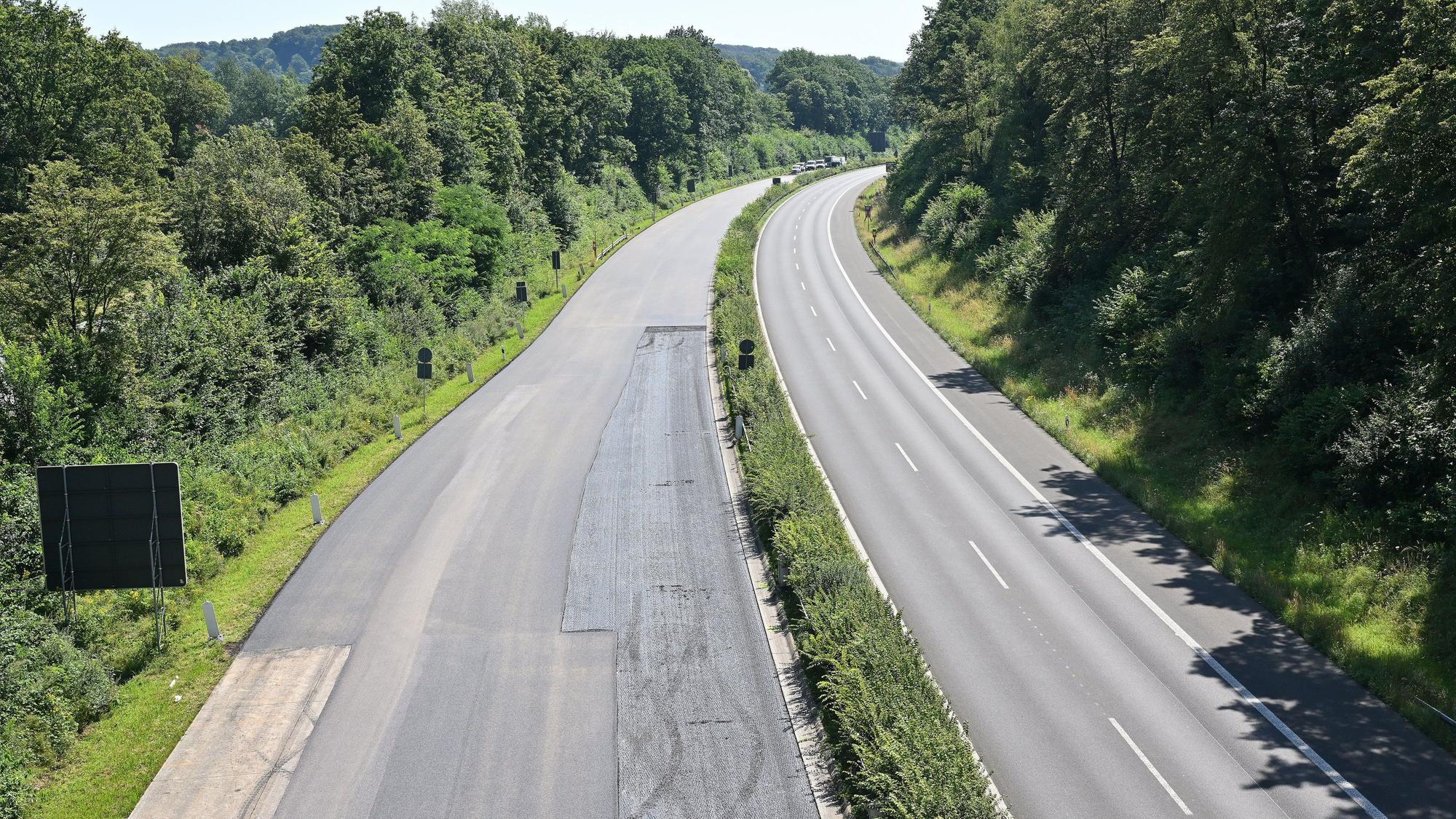 Wegen der Wochenendsperrung war die A4 bei Untereschbach leer.