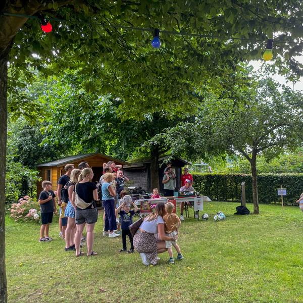 Auch Torwandschießen gehörte zu den Angeboten auf der Witzheldener Reisbreikirmes.