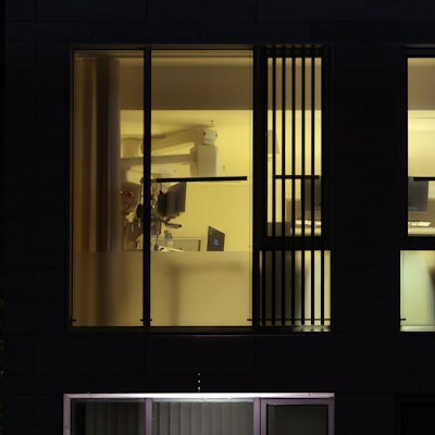 Städtische Kliniken müssen noch härter sparen als bisher – Klinikverbund mit der Uniklinik Köln ist wohl vom Tisch. (Archivbild)