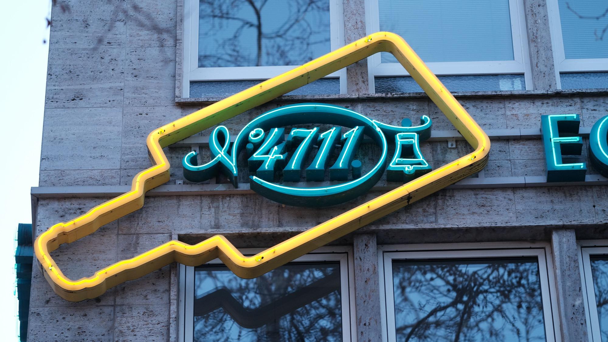 Das 4711-Logo auf der Hohe Straße.