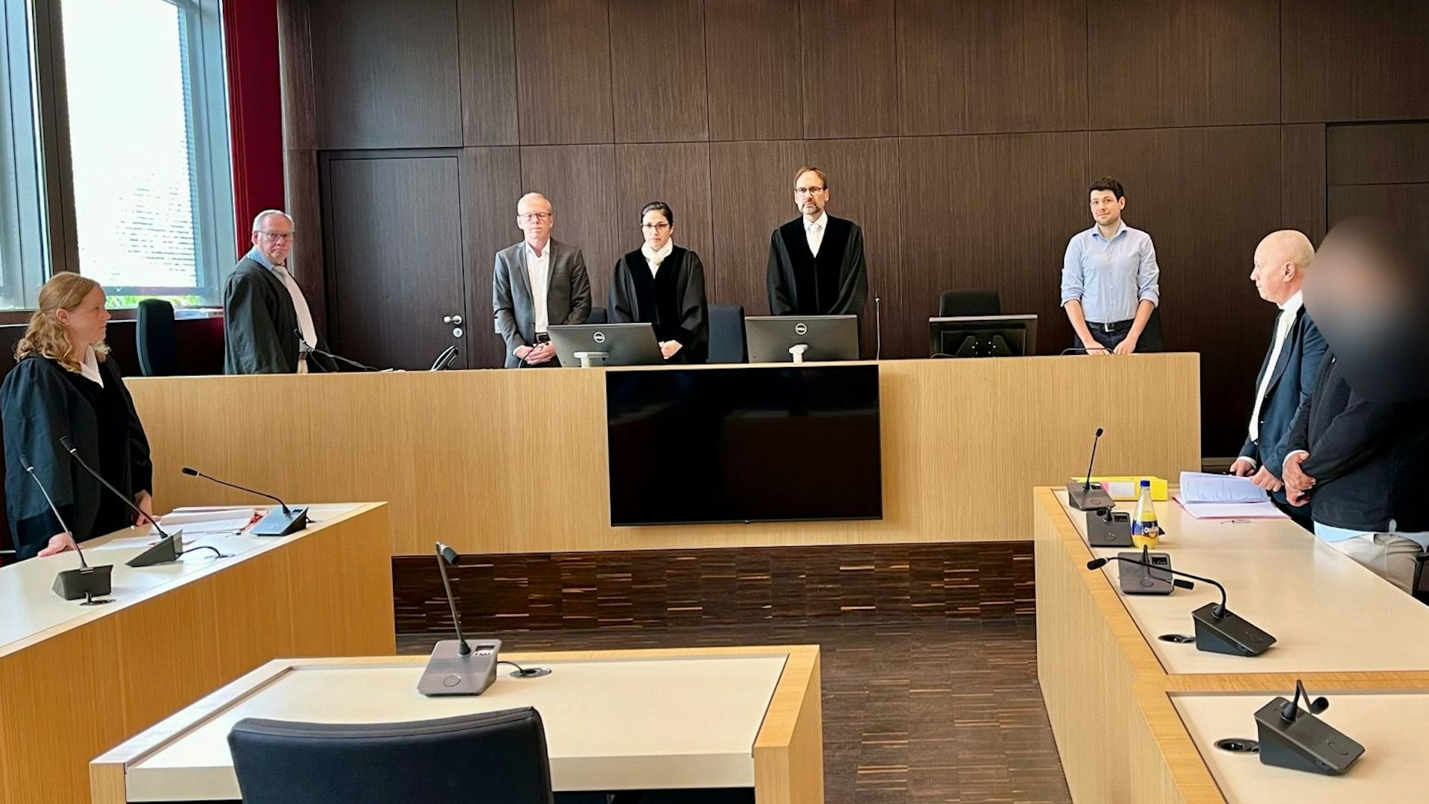 Der Geiselnehmer aus Leverkusen beim Prozessauftakt am 12. Juli 2024.
