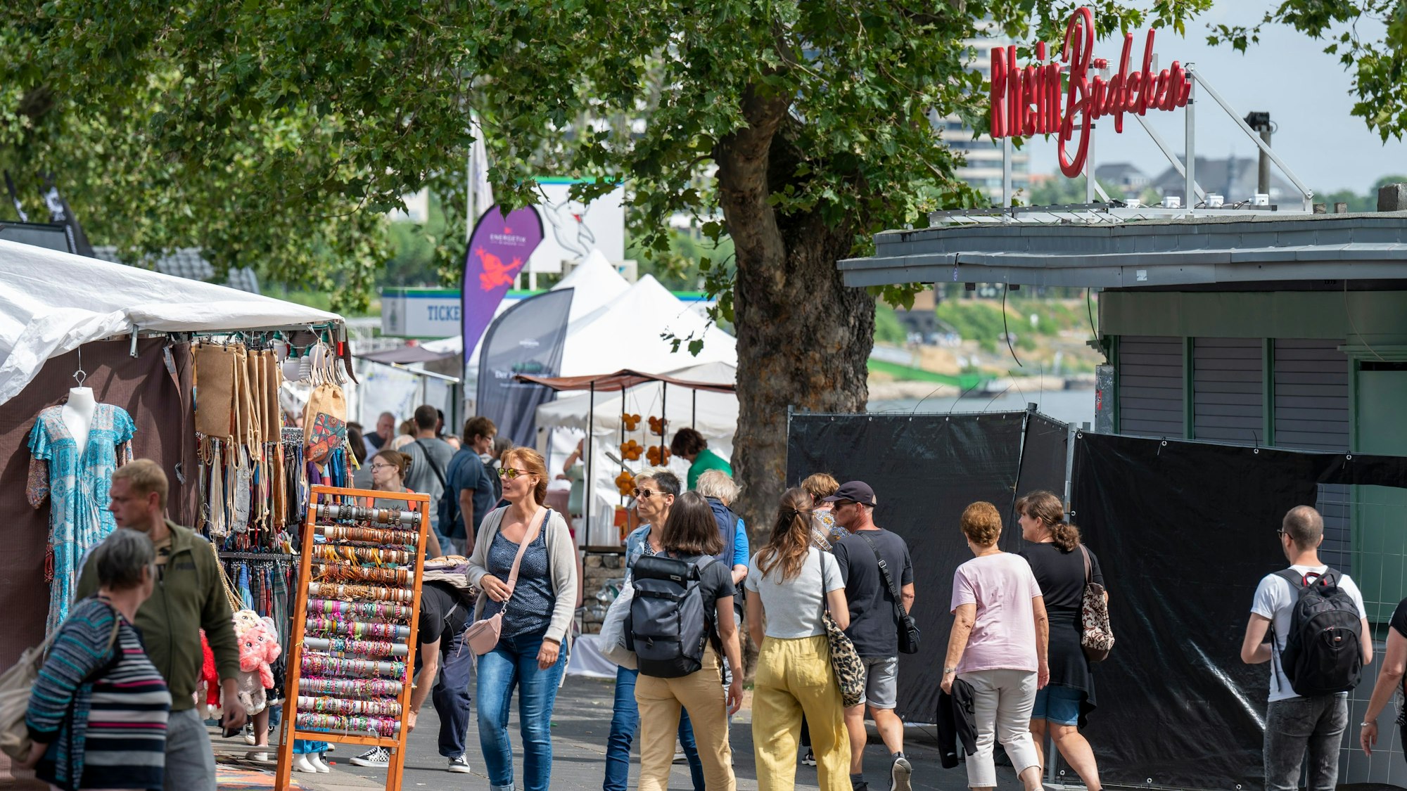 Das Rheinuferfest.