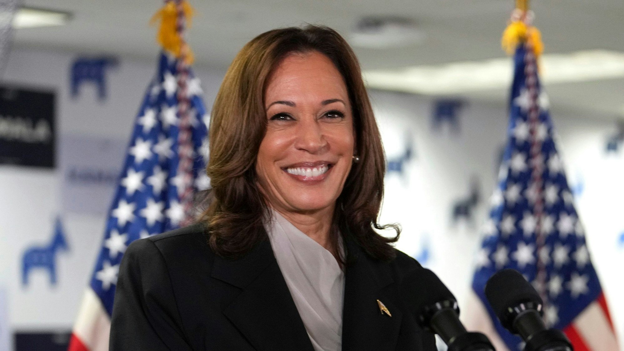 Vizepräsidentin Kamala Harris will für die Demokraten gegen den republikanischen Kandidaten Donald Trump antreten.