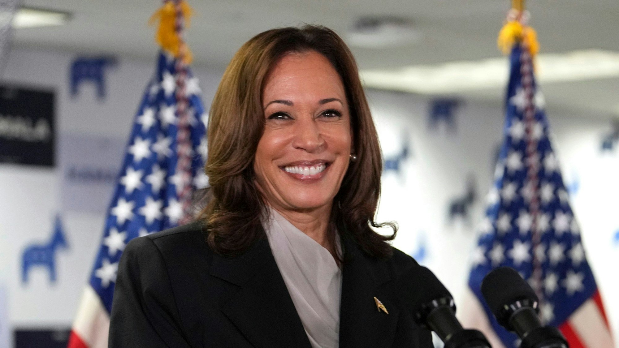 Vizepräsidentin Kamala Harris will für die Demokraten gegen den republikanischen Kandidaten Donald Trump antreten.