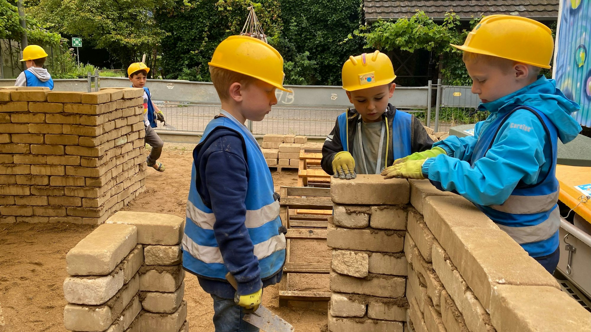 Drei "Bauarbeiter" am Naturgut Ophoven