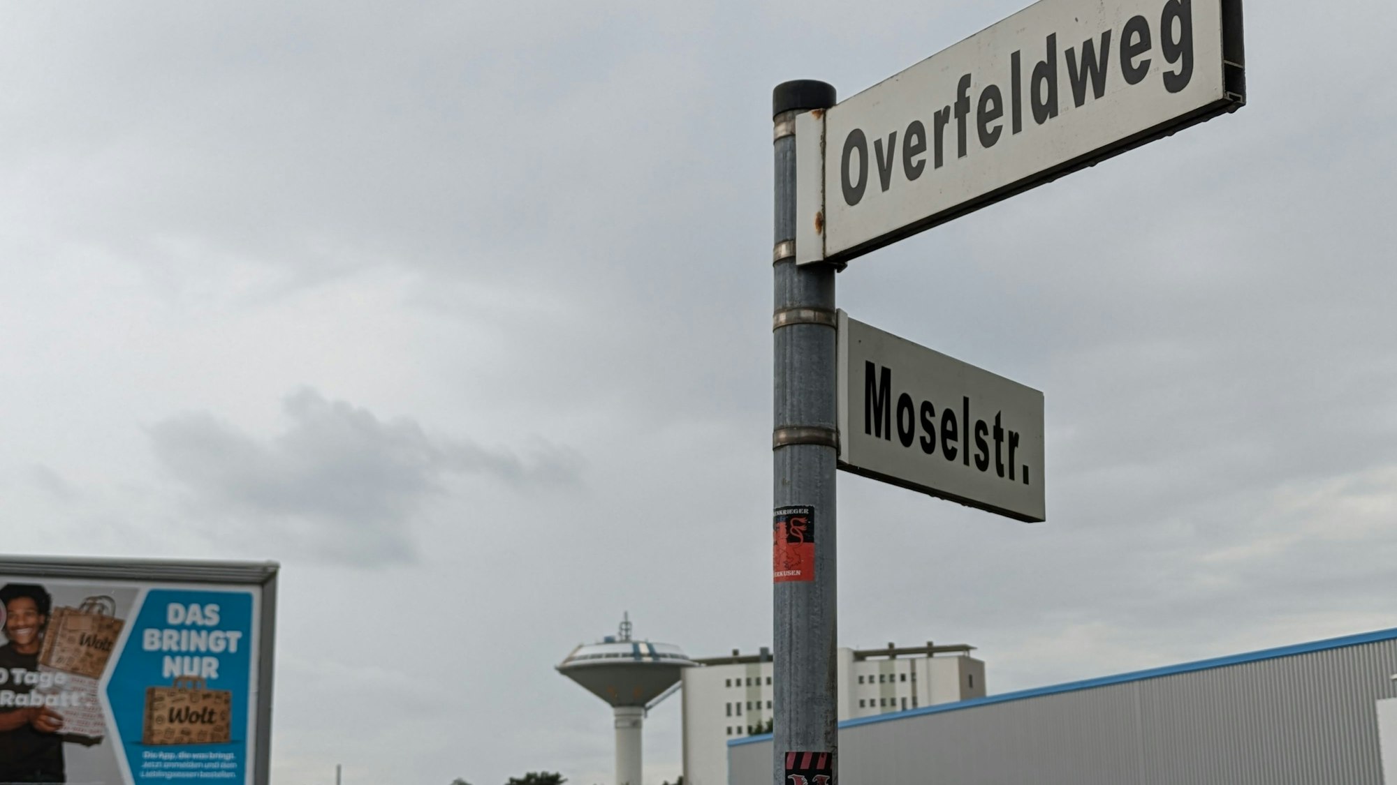 Straßenschilder in Leverkusen