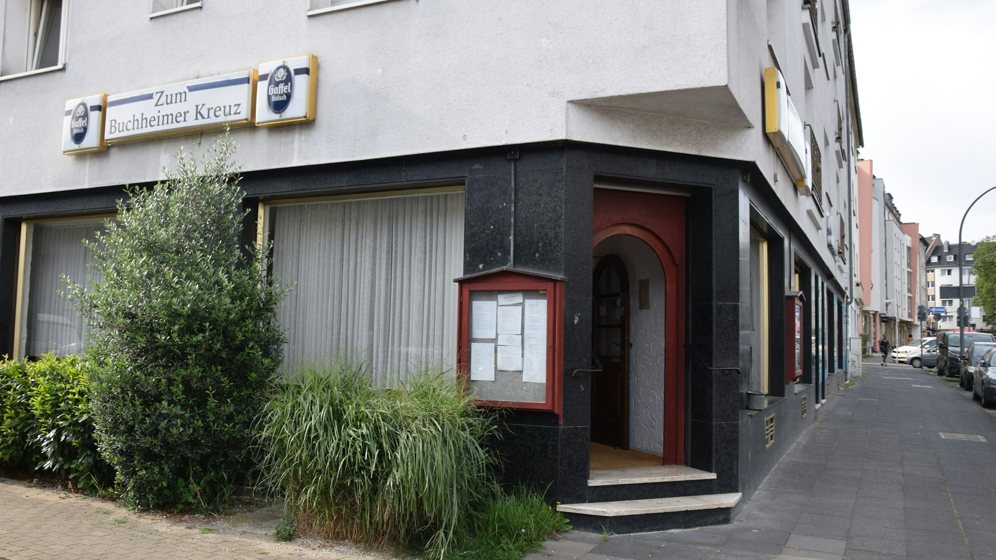 Außenansicht Restaurant „Zum Buchheimer Kreuz“ an der Frankfurter Straße