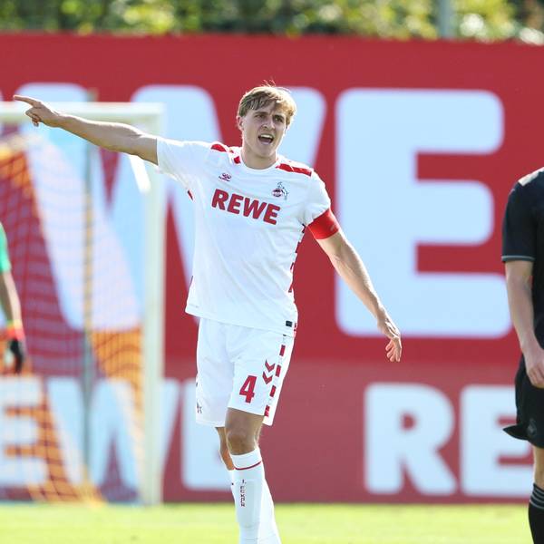 Auch im jüngsten Testspiel des 1. FC Köln in Bad Waltersdorf gegen Swansea City trug Timo Hübers die Spielführerbinde.