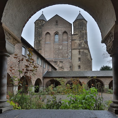 Blick auf die Haupthalle von Sankt Maria im Kapitol