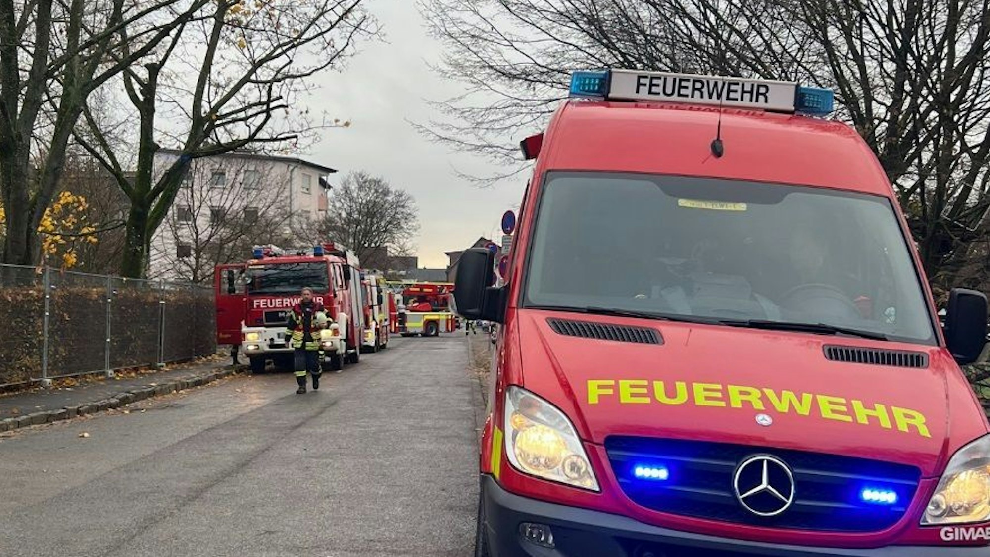 Ein Fahrzeug der Feuerwehr Leverkusen
