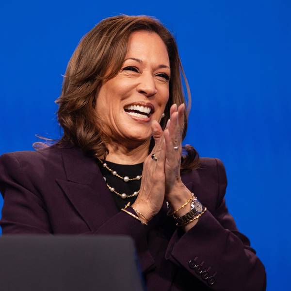 Bühne frei für Vizepräsidentin Kamala Harris.