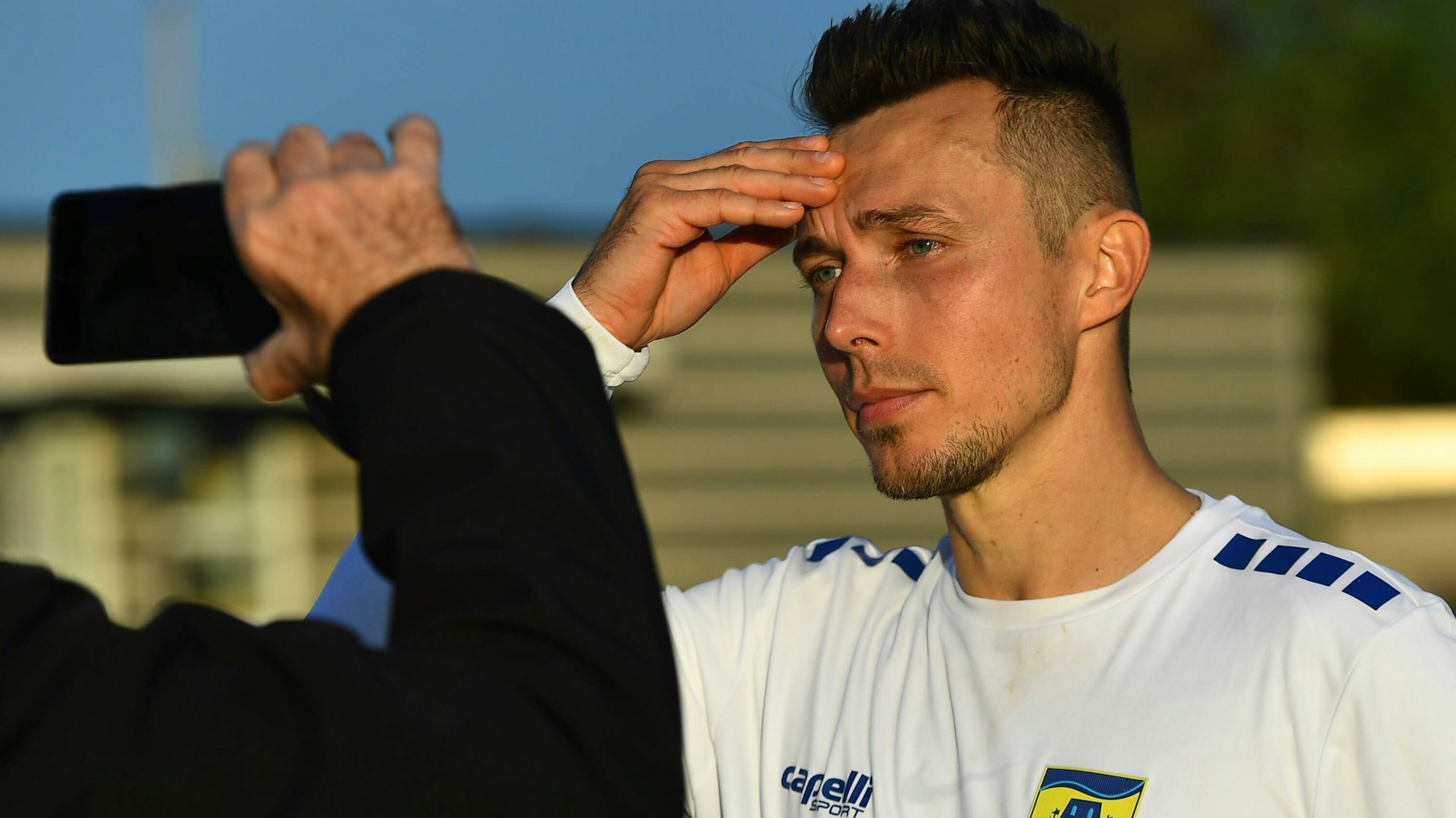 Adam Matuszczyk FC Düren, 25 bei der Pressekonferenz, PK, press conference, PK, Pressekonferenz Pressetermin, Medientermin, 12.11.2022, Düren Deutschland, Fussball, Regionalliga West, 1. FC Düren - SG Wattenscheid 09 *** Adam Matuszczyk FC Düren, 25 at the press conference, PK, Press Conference, press appointment, media appointment, 12 11 2022, Düren Germany , Football, Regionalliga West, 1 FC Düren SG Wattenscheid 09 xmhx