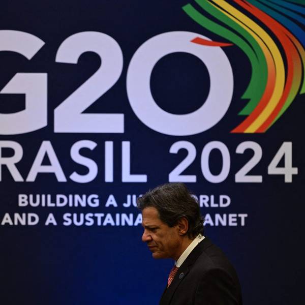 Brasiliens Finanzminister Fernando Haddad bei einer Pressekonferenz während des G20-Treffens.