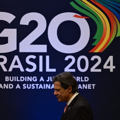 Brasiliens Finanzminister Fernando Haddad bei einer Pressekonferenz während des G20-Treffens.