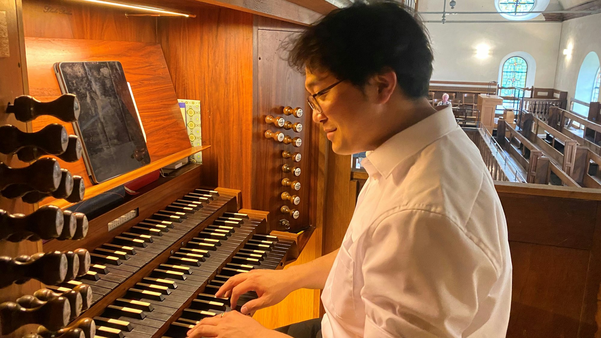 Hoonbyeong Timotheus Chae gab ein Konzert im Rahmen des Orgelsommers Leichlingen.