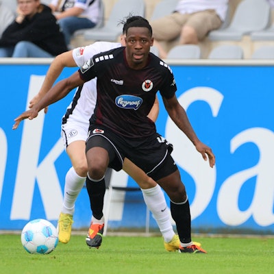 27.07.2024, Fussball, Herren, Testspiel, Saison 2024/2025, SV 07 Elversberg - FC Viktoria Köln, Enrique Lofolomo FC Viktoria Koeln Elversberg Ursapharm-Arena an der Kaiserlinde Saarland Deutschland DE *** 27 07 2024, Football, Men, Test match, Season 2024 2025, SV 07 Elversberg FC Viktoria Köln, Enrique Lofolomo FC Viktoria Koeln Elversberg Ursapharm Arena an der Kaiserlinde Saarland Germany EN Copyright: xSebastianxBachx