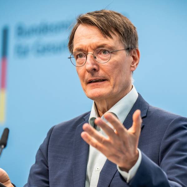 Bundesgesundheitsminister Karl Lauterbach (SPD) hat sich im sozialen Netzwerk X kritisch zu Tech-Milliardär Elon Musk geäußert. (Archivbild)