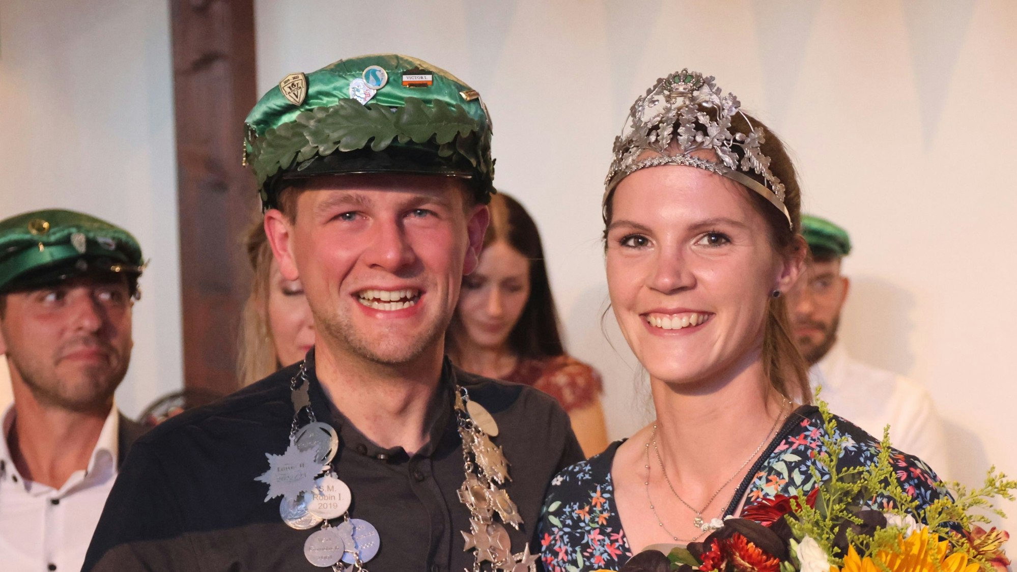 Sebastian Viebahn links und Franziska Schmale rechts auf dem Bild.