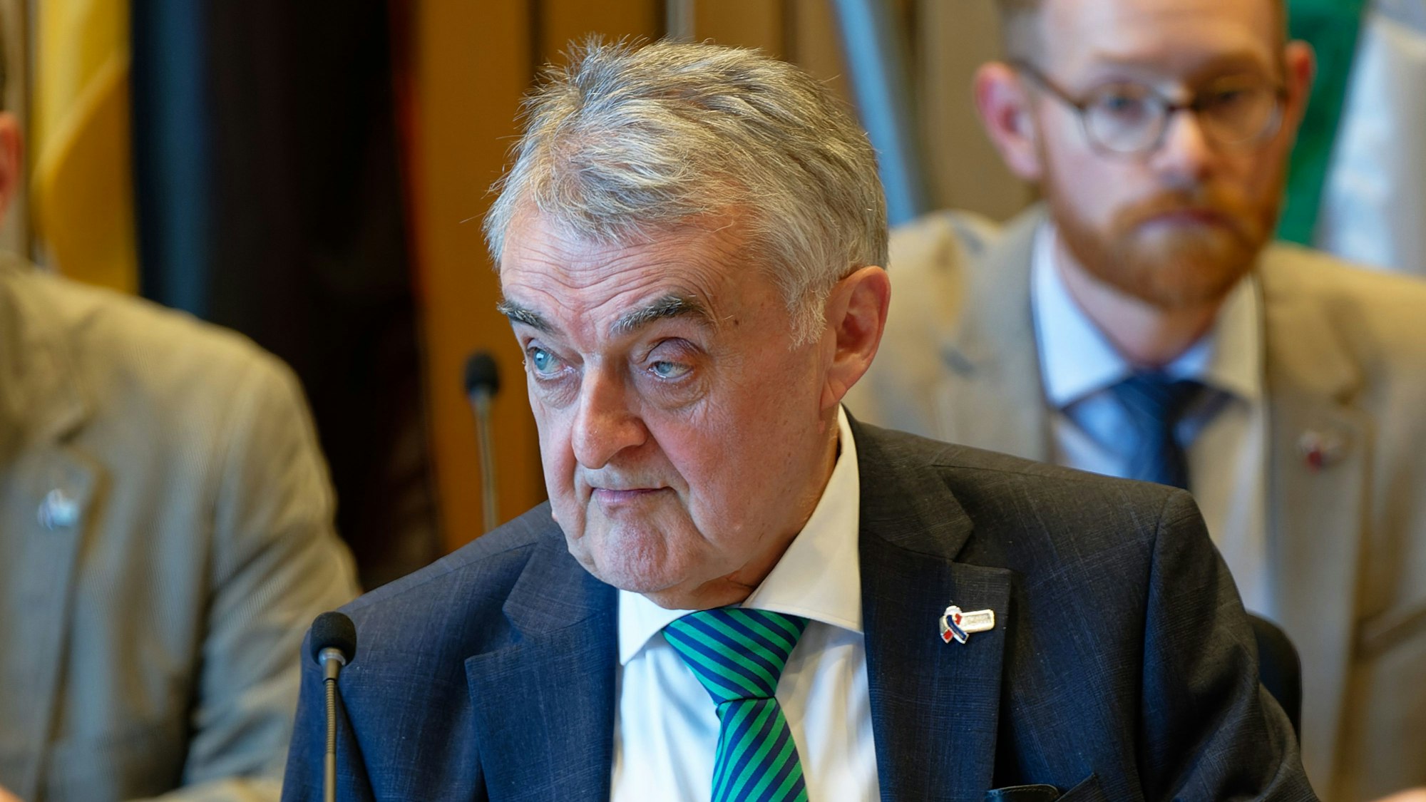 Herbert Reul, Innenminister des Landes Nordrhein-Westfalen (CDU): „Das Internet wird mehr und mehr zum Hochleistungsmotor für Radikalisierung.“