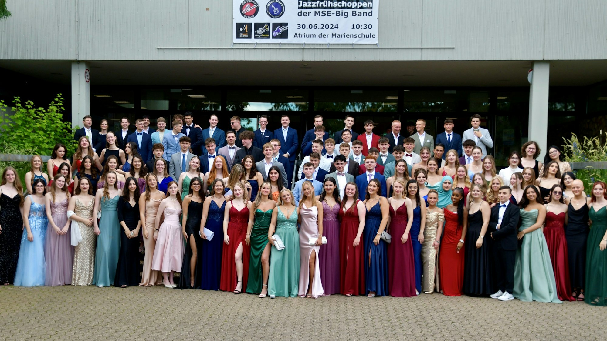 Die Abiturienten 2024 an der Marienschule Euskirchen.