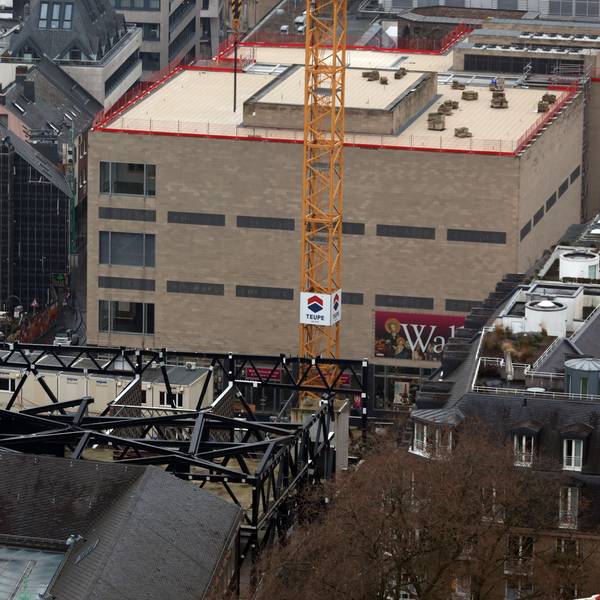 13.01.2024
Köln:
Köln Übersichten vom der Aussichtsplattform des Doms aus fotografiert
Wallraf-Richartz-Museum mit der Baustelle vom Jüdischen Museum
Foto: Martina Goyert